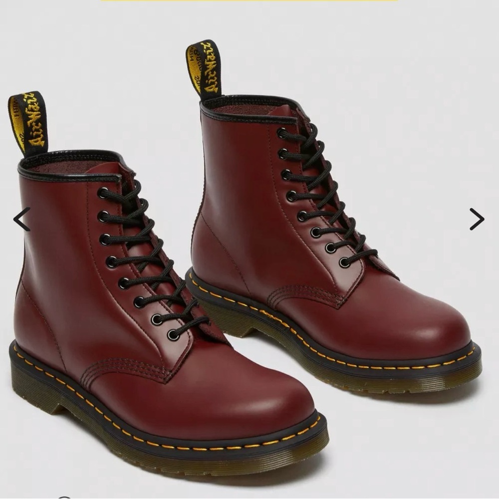 NWT Dr. Martens 1460 Smooth Leather Lace Up Cherry Red Boots